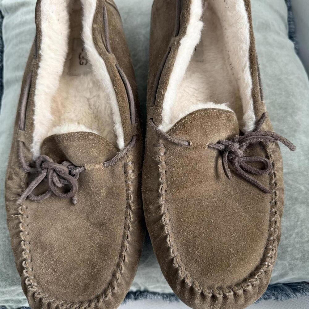 UGG Men's Brown and Tan Slipper; sz 11